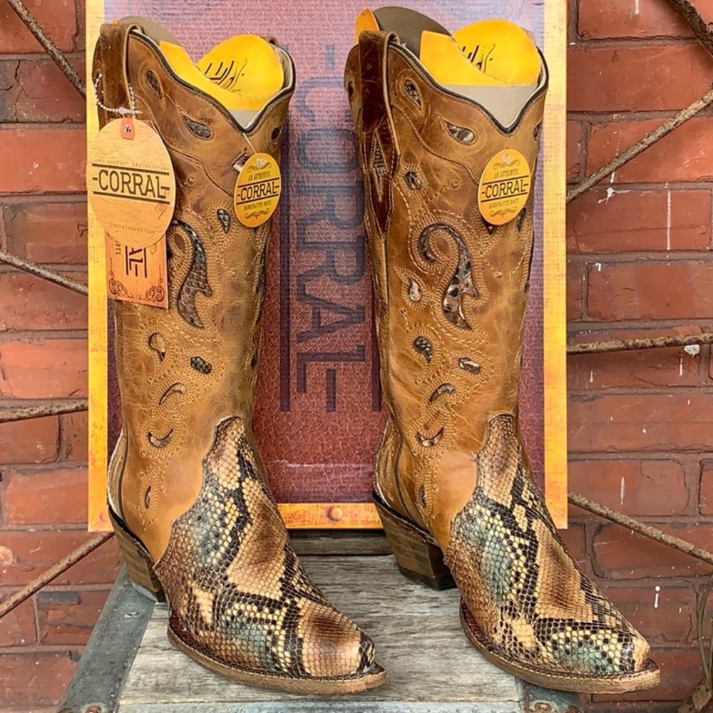 - Corral New Python Snakeskin Inlay Snip Toe Boots - image 1